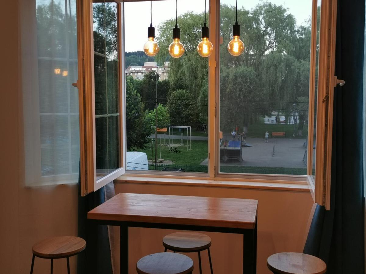 Central Park Studio Petroşani מראה חיצוני תמונה
